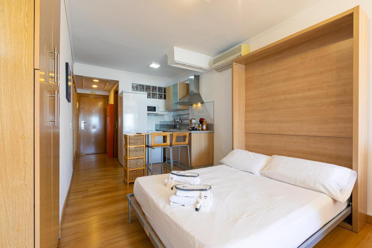 Apartamento El Velero Primera Linea Playa Apartment Torremolinos Ngoại thất bức ảnh