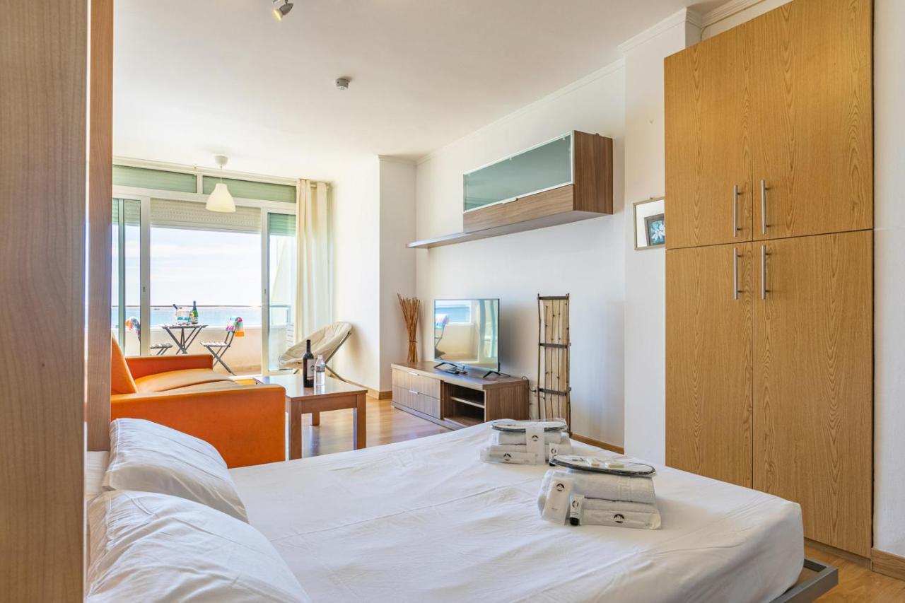 Apartamento El Velero Primera Linea Playa Apartment Torremolinos Ngoại thất bức ảnh